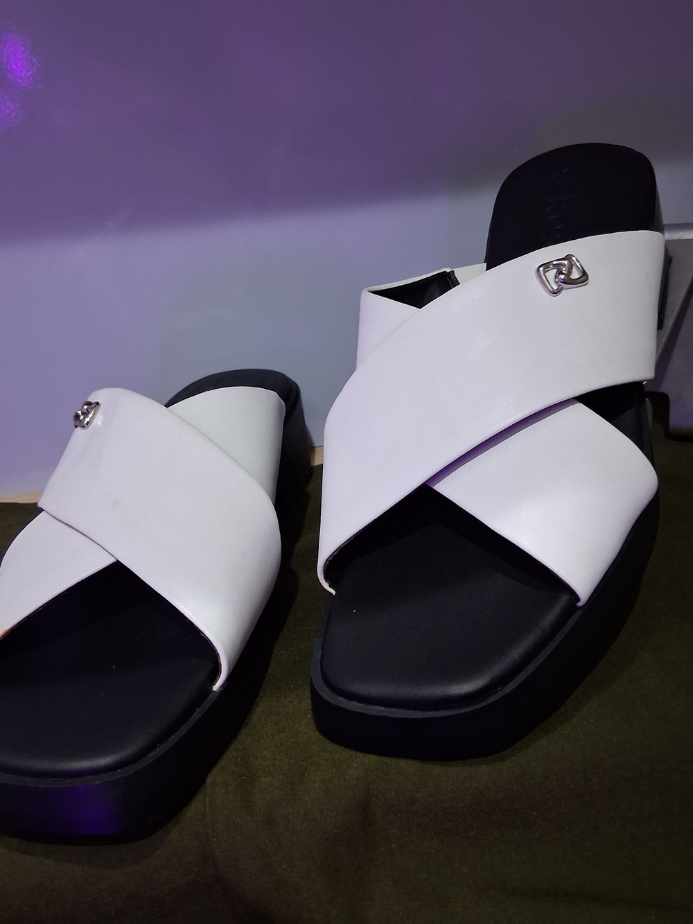 Aeropostale White Crisscross Slide Sandals with Silver Accent